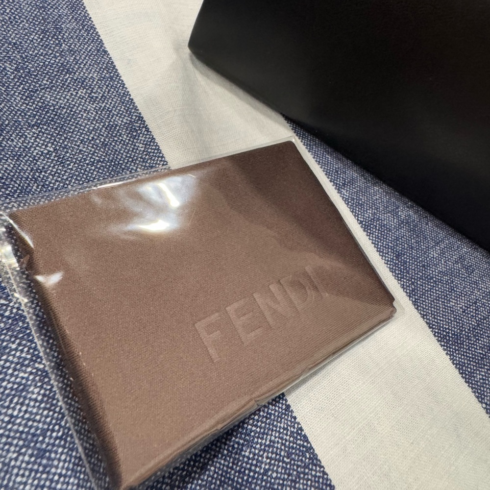 Fendi Stylish Brown Sunglasses - Picture 11 of 17
